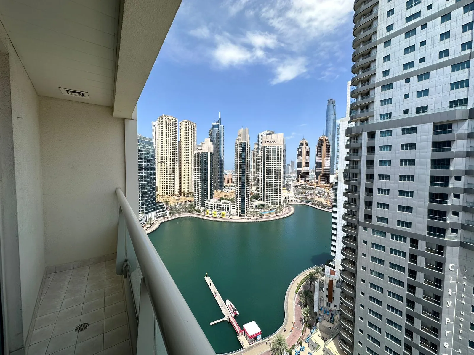 Marina View | Spacious Layout | Vacant Soon