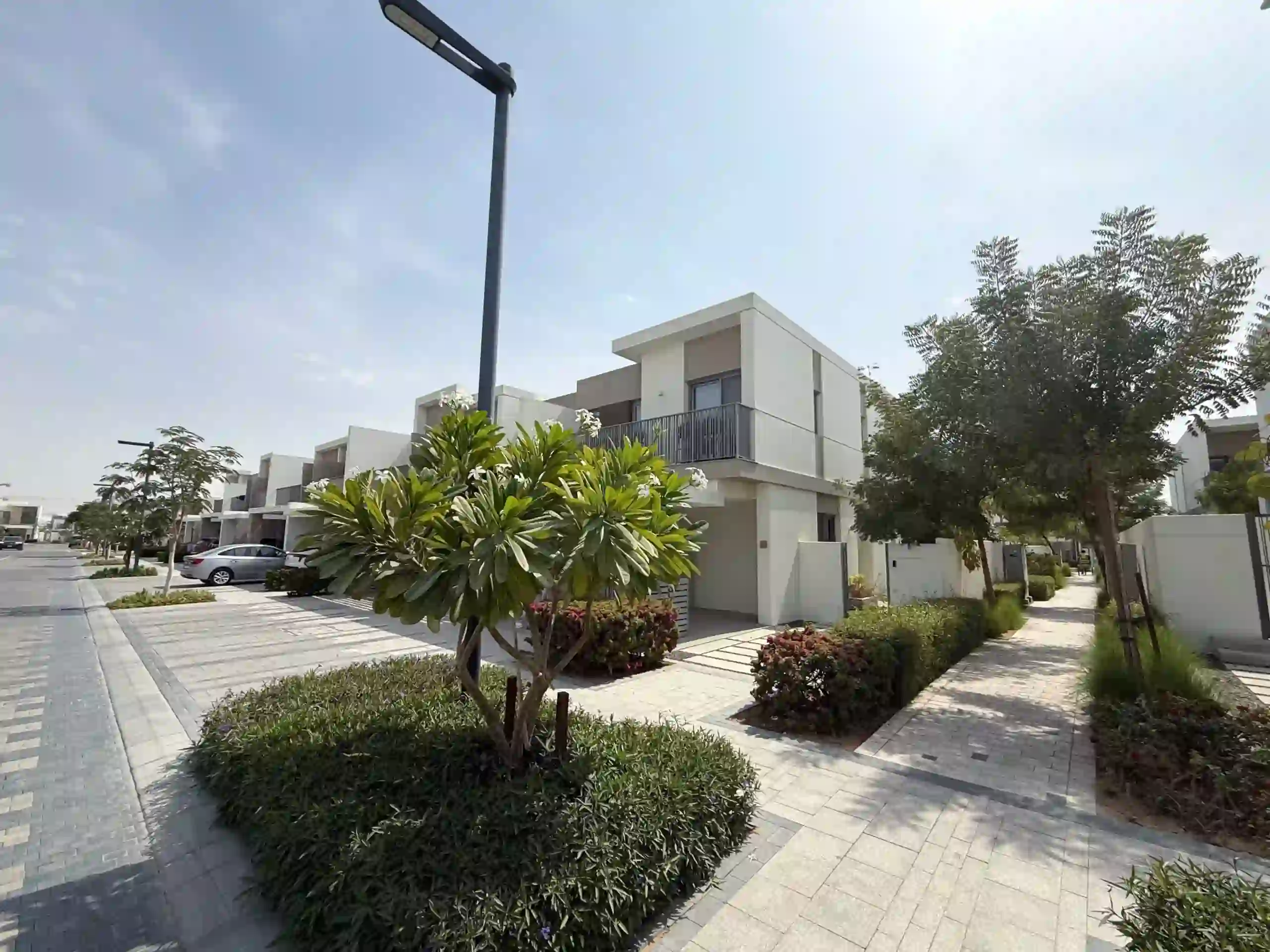 Corner Unit|Near to Park and Pool|Motivated Seller