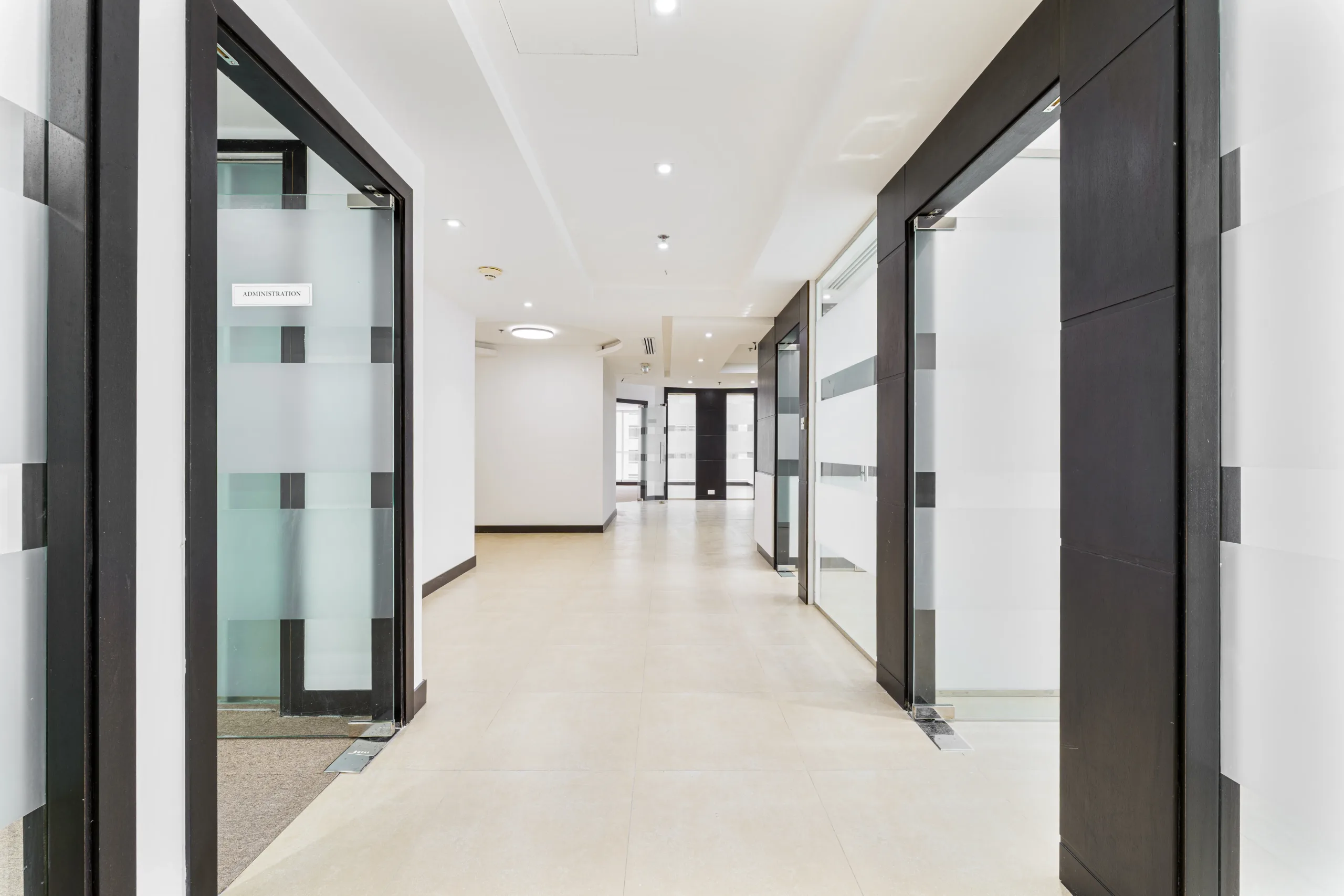 Fully Fitted with 7 Rooms | A Grade | Pantry