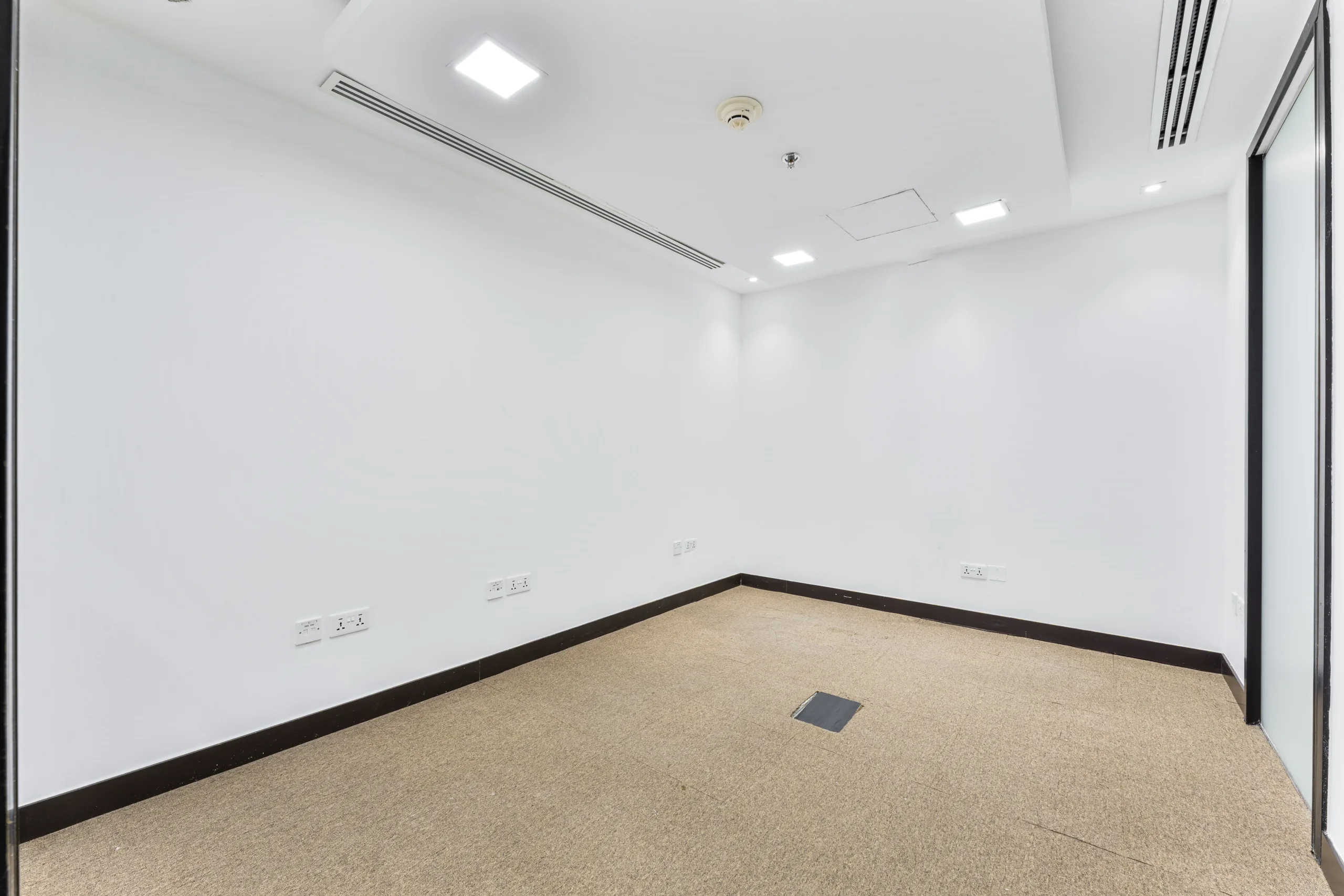 A Grade | Fully Fitted with 7 Rooms | Pantry